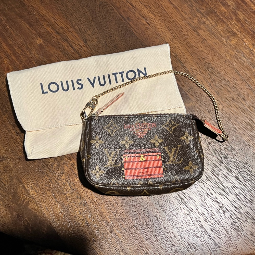 Pre-loved Louis Vuitton Limited Edition Trunks Edition Monogram Mini Pochette